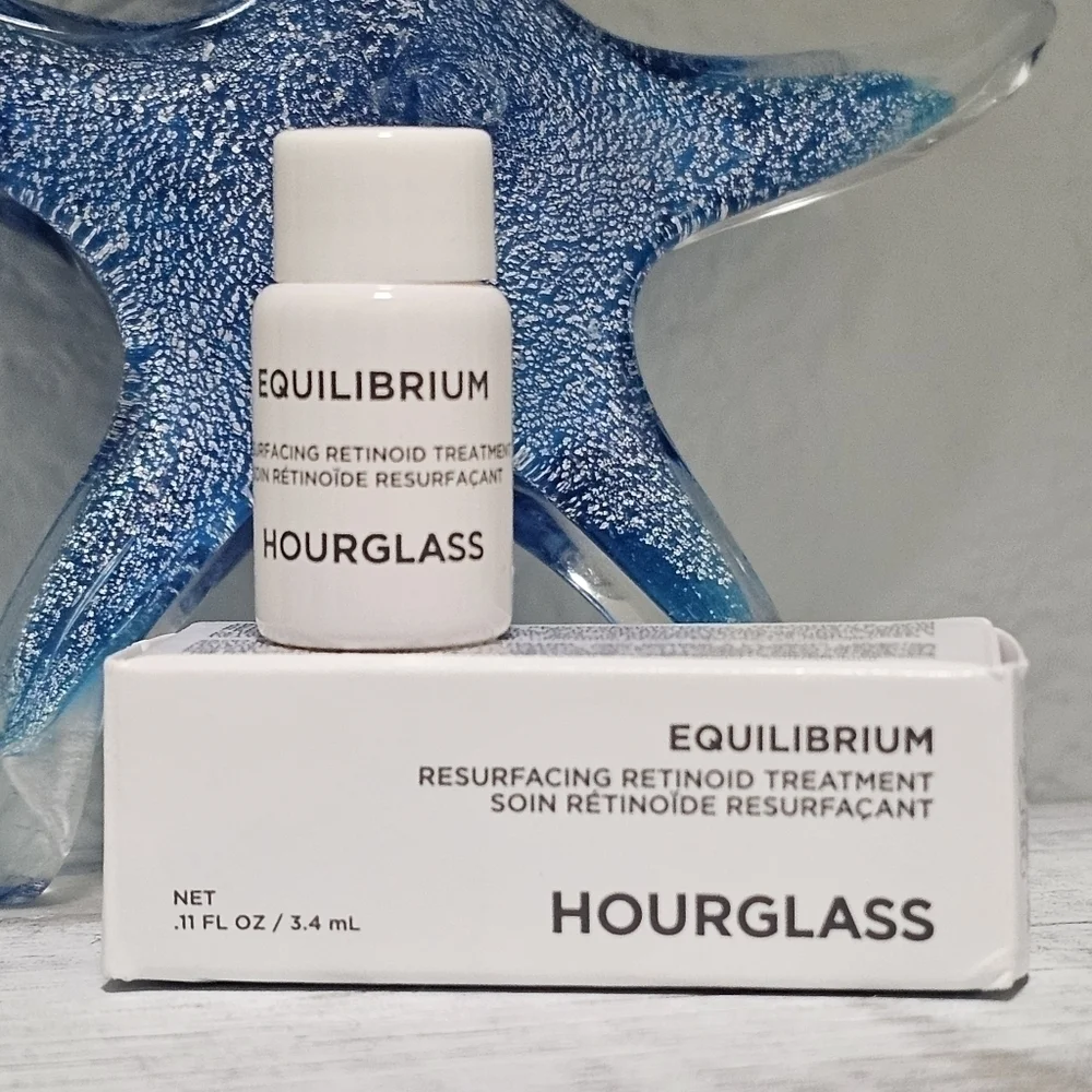 🟠 4 for $25 🟠 HOURGLASS EQUILIBRIUM RESURFACING RETINOID TREATMENT